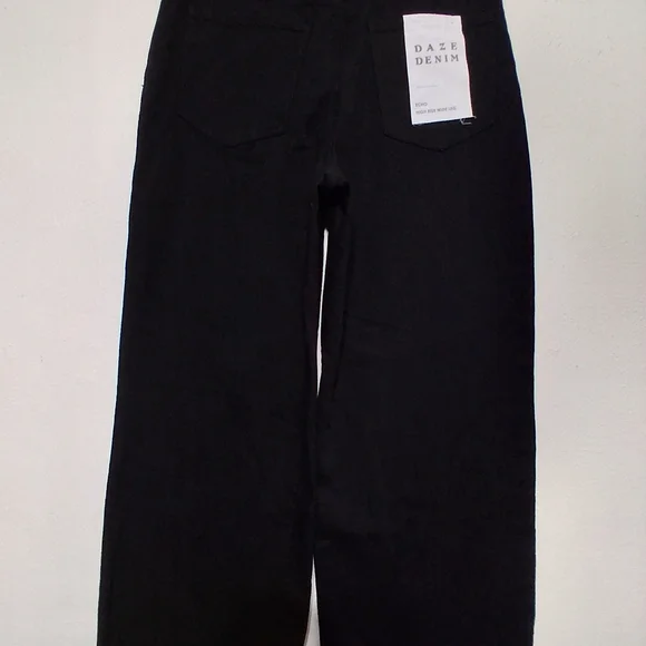 Daze Denim Women's Echo High Rise Wide Leg Jeans Black, Size 32 - Picture 2 of 5